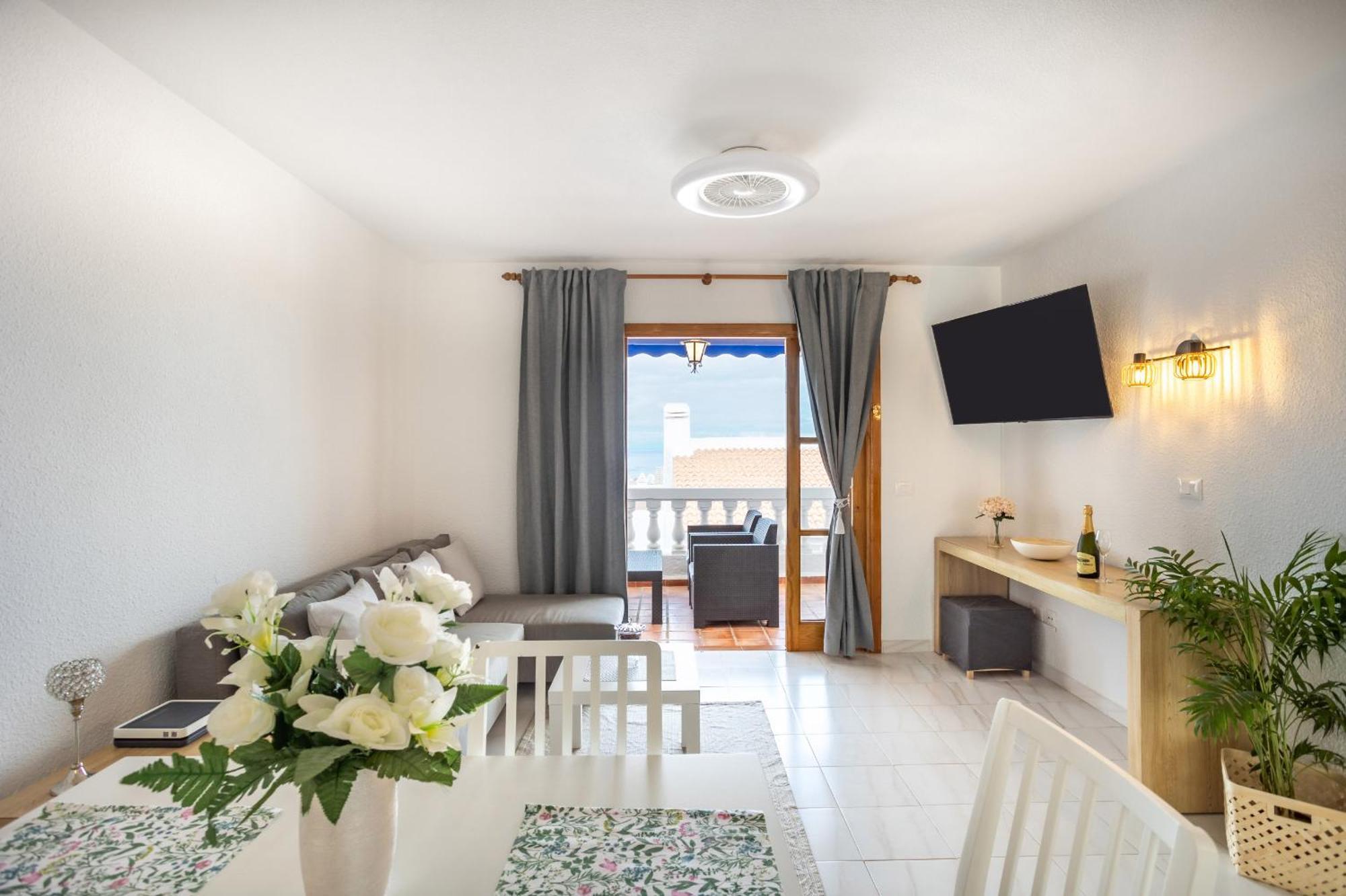 לוס כריסטיאנוס Cozy Port Royal Margot Sunset View Home By Lovetenerife מראה חיצוני תמונה
