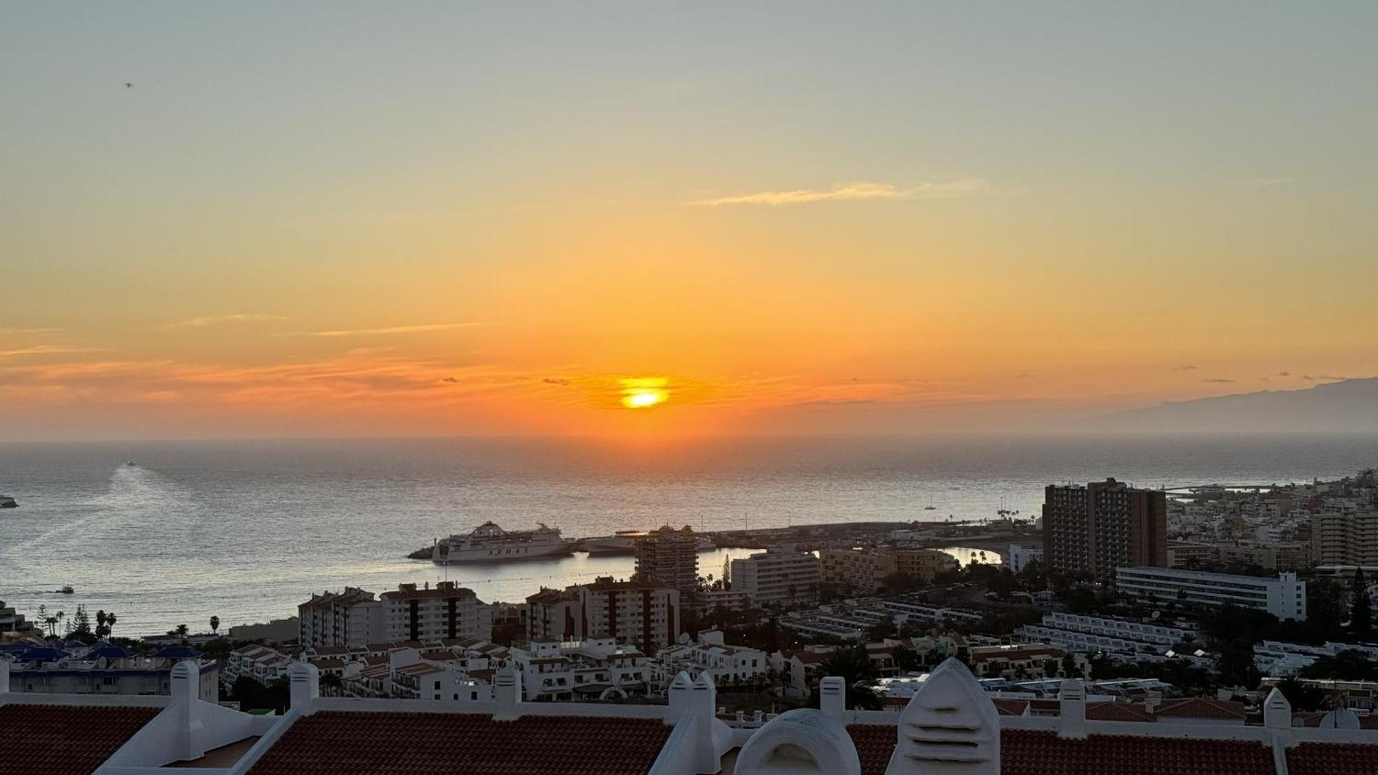 לוס כריסטיאנוס Cozy Port Royal Margot Sunset View Home By Lovetenerife מראה חיצוני תמונה