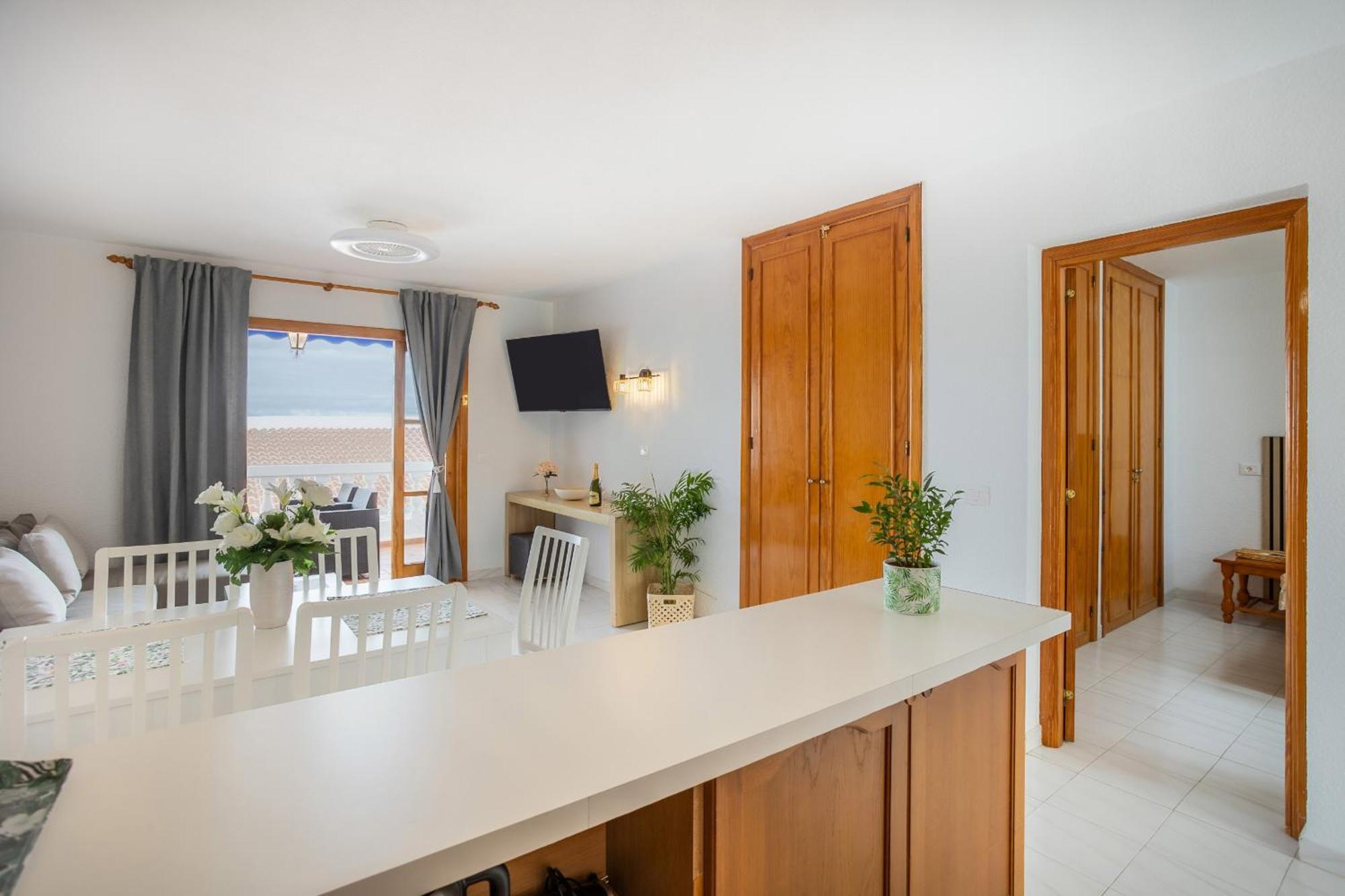 לוס כריסטיאנוס Cozy Port Royal Margot Sunset View Home By Lovetenerife מראה חיצוני תמונה